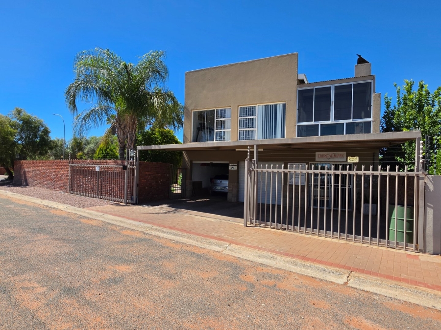 5 Bedroom Property for Sale in Blydeville Northern Cape